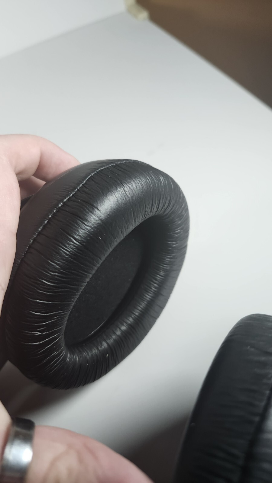 Koss UR20 Over-Ear Headphones, Flexible Sling Headband, Black