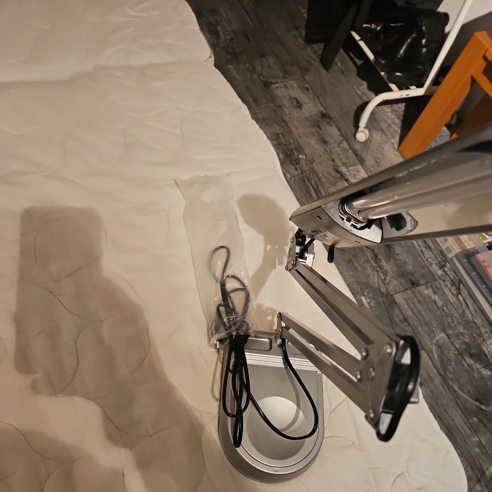 MAUL Energiespar-Tischleuchte MAULatlantic 821 36 Silber - NEU! - Bild 4 von 4