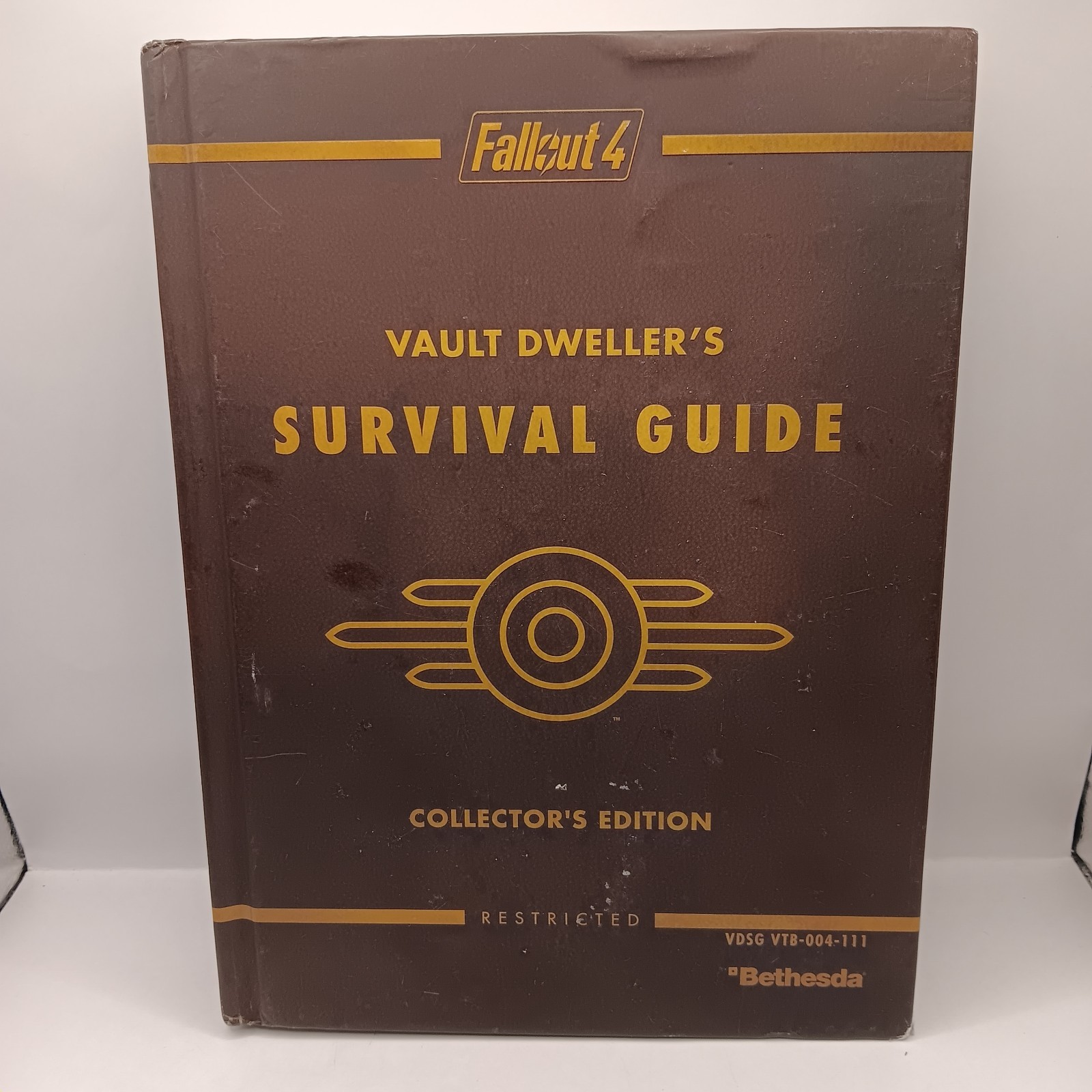 Fallout 4 Vault Dweller's Survival Guide Collector's Edition Prima Official Book