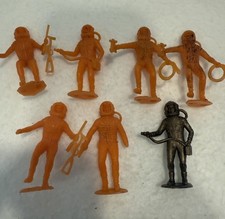 Lot Of 7 Vintage 1960s MPC Plastic Astronaut Spaceman Figures Orange Gold