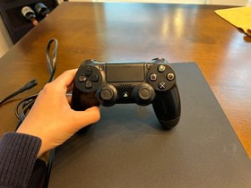PlayStation 4 Console Budle