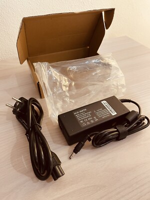 AC/DC ADAPTER G-XHH 11 19V 4,74 A MIT DREIPOLIGEM STROMKABEL NOTEBOOK