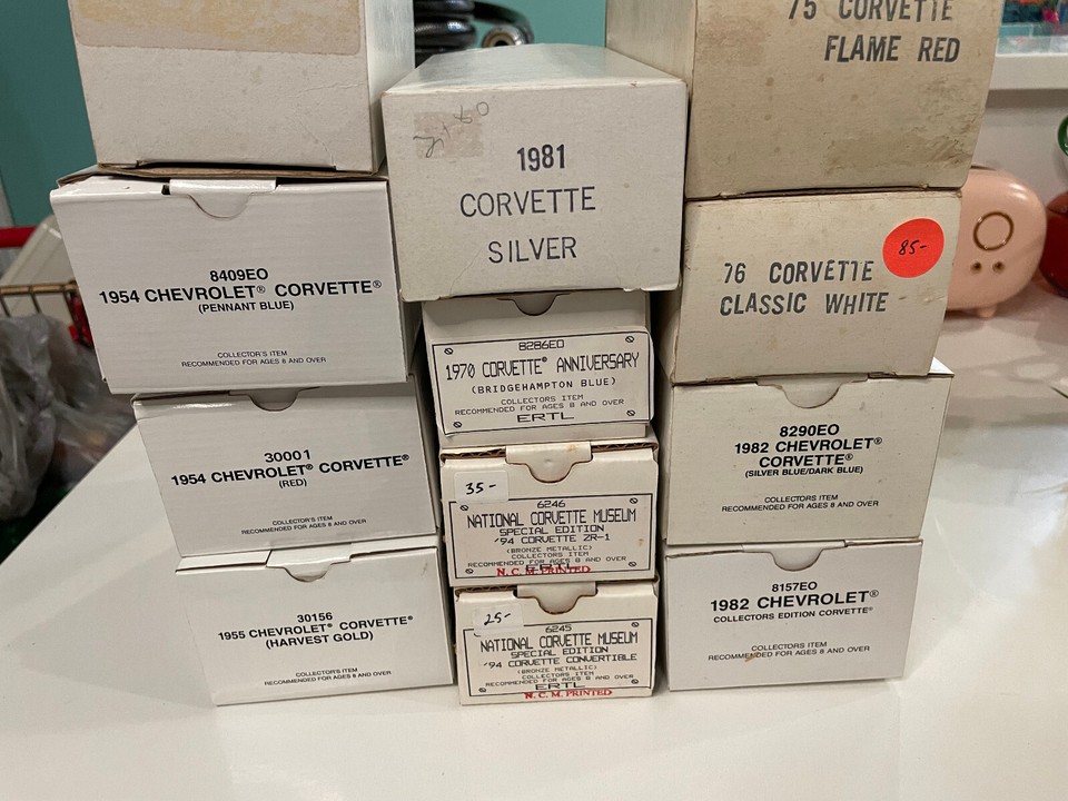 1982 Corvette Two Tone Blue Dealer Promo Model Car MINT IN ORIGINAL BOX