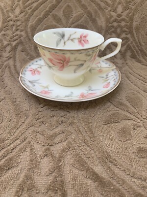 Refine Hoya Bone China cup and saucer set