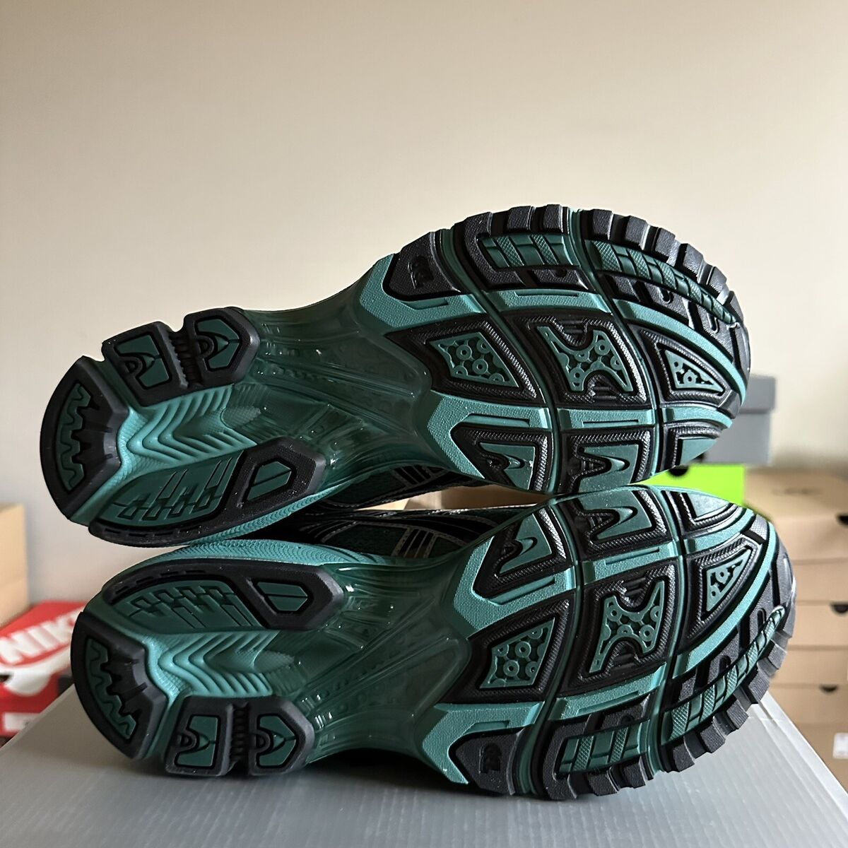 Size 10.5 - ASICS GEL-Kayano 14 x UNAFFECTED Low Infinite Size 10.5 - ASICS GEL-Kayano 14 x UNAFFECTED Low Infinite