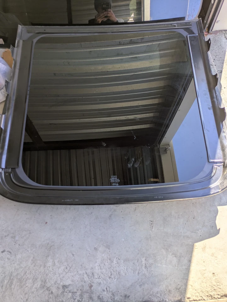 Ford Explorer 2011-2019 techo corredizo trasero cristal Foto 2 de 2