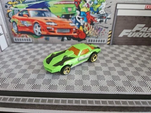 Vintage Hot Wheels Chevrolet Corvette 1/64 Diecast metal base Combi post VGC+