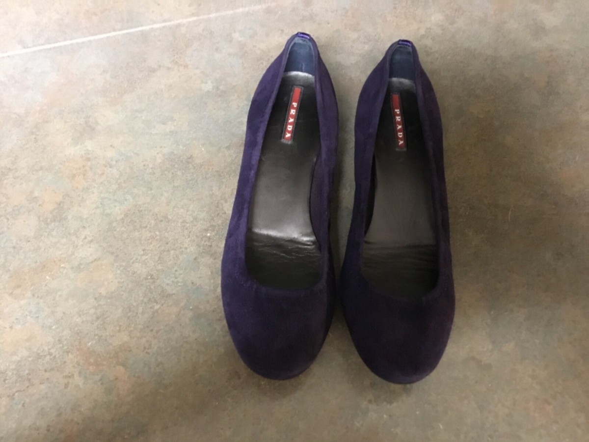 Women's Prada Purple Suede Classic Pumps Shoes Size 39.5 (CON61