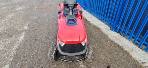 Mountfield Freedom 30E - Battery Powered Lawn Tractor - £3500 - Picture 14 of 14