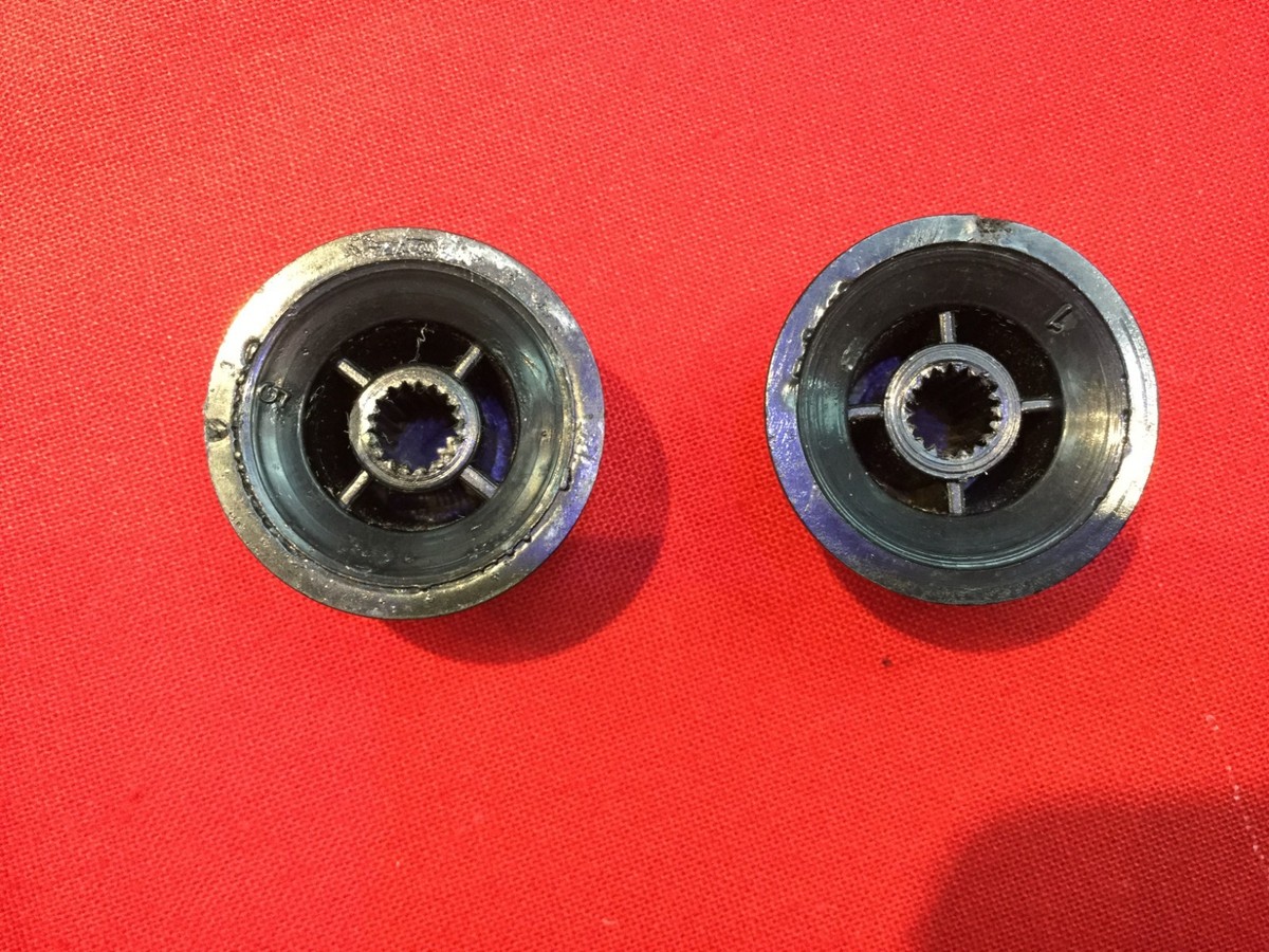 VINTAGE TEISCO GUITAR KNOB SET - VOLUME/TONE - RARE GOLD TOP