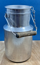 Ancien pot a lait en aluminium Tournus France poignée bois