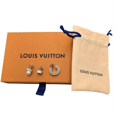 Louis Vuitton Earrings Monogram Pearl Set of 3 0.8×0.8×0.4cm