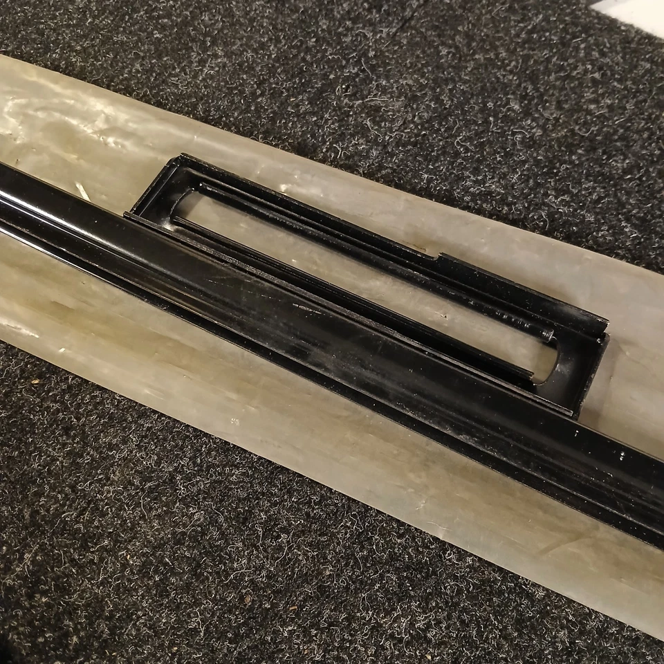 Camión cosechadora International 1955-1961 NOS Scout canal ventana lateral 1624178 Foto 3 de 3