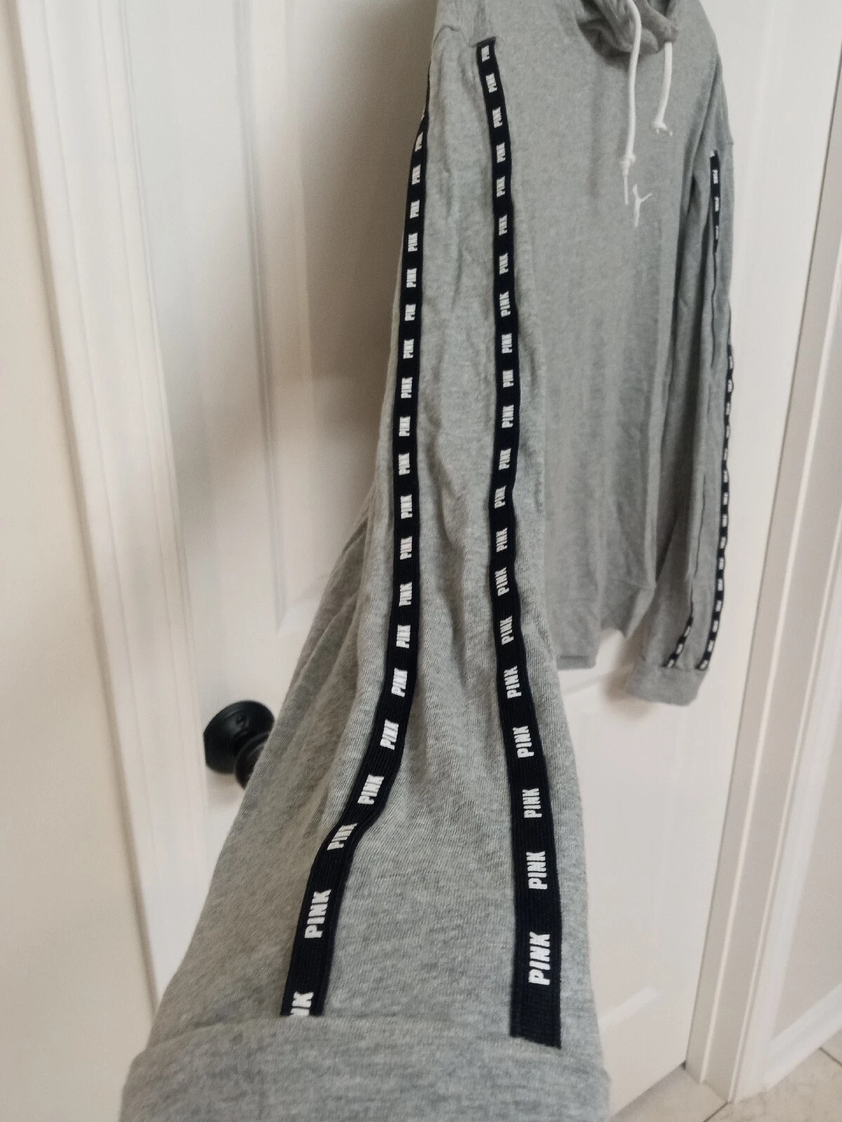 UNDERCOVER Felpa con cappuccio leggera ROSA di Victoria Secret taglia M