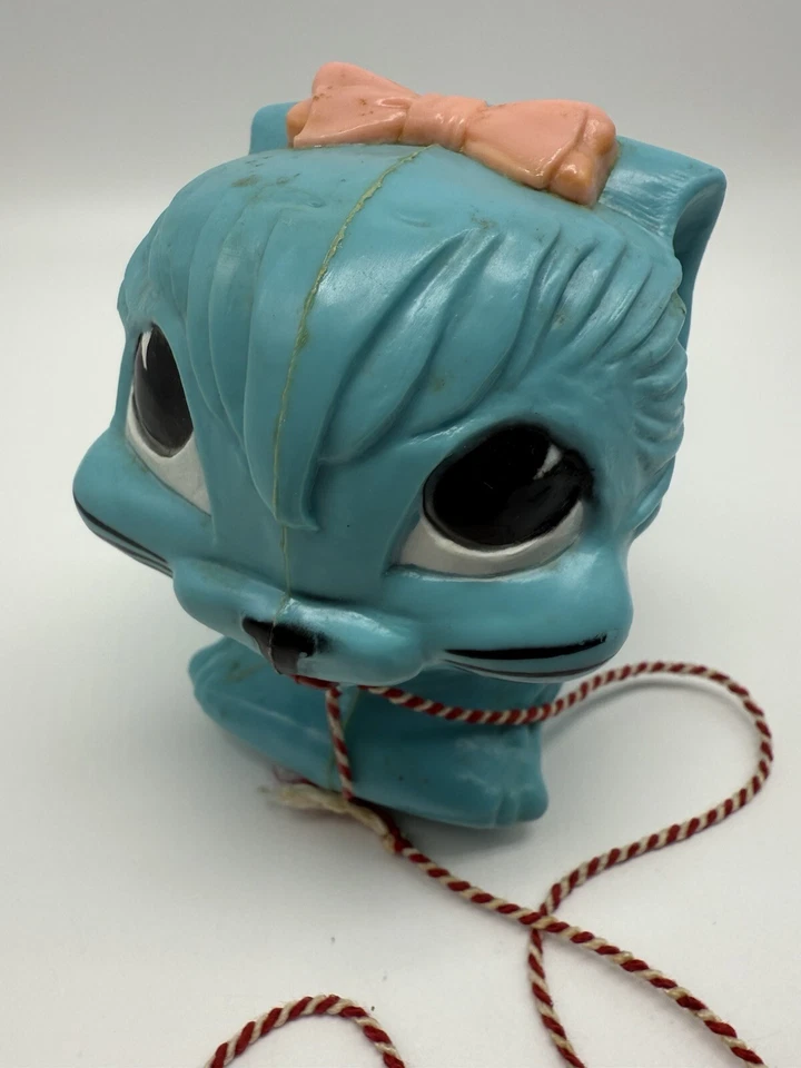 Vintage 1950s Slinky Kitty Cat Blue W/Pink Bow Celluloid - Image 2 of 4