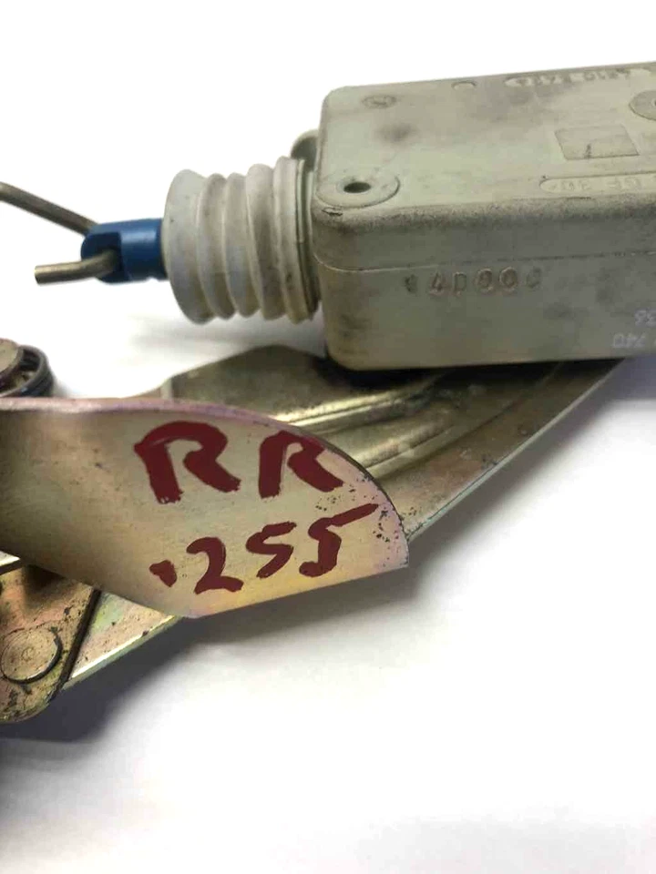 Cadillac Catera 2001 cerradura puerta trasera pestillo actuador conjunto pasajero derecho Foto 2 de 4