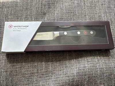 Wusthof Classic - 3 1/2'' Full Serrated Paring Knife 1040100609 in retail box