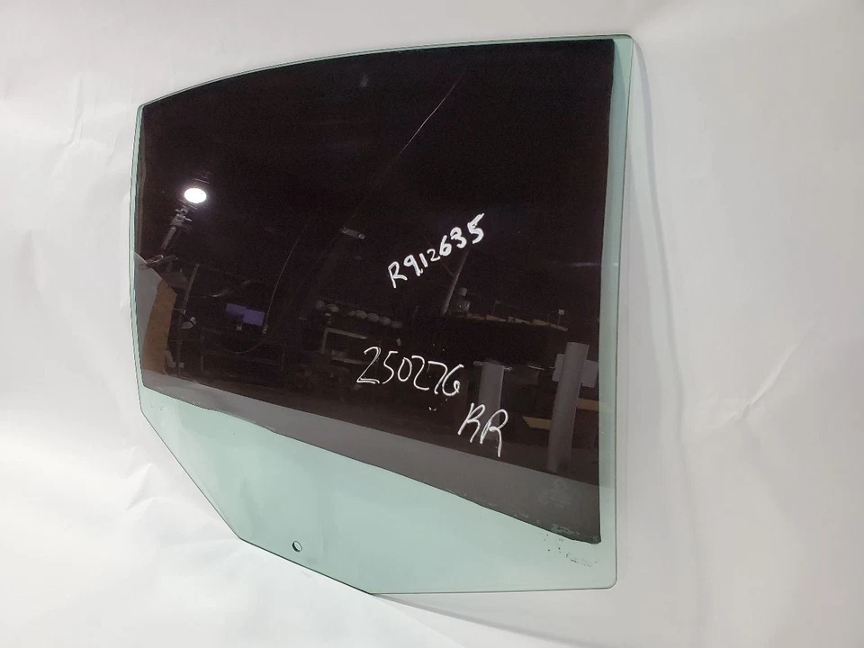 2004 2005 2006 年 2007 宝马 525I 原始设备制造商右后门玻璃  — 第 2/4 张图片