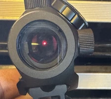 Victoptics CRL 1x22 Red Dot With Picatiny Mount.