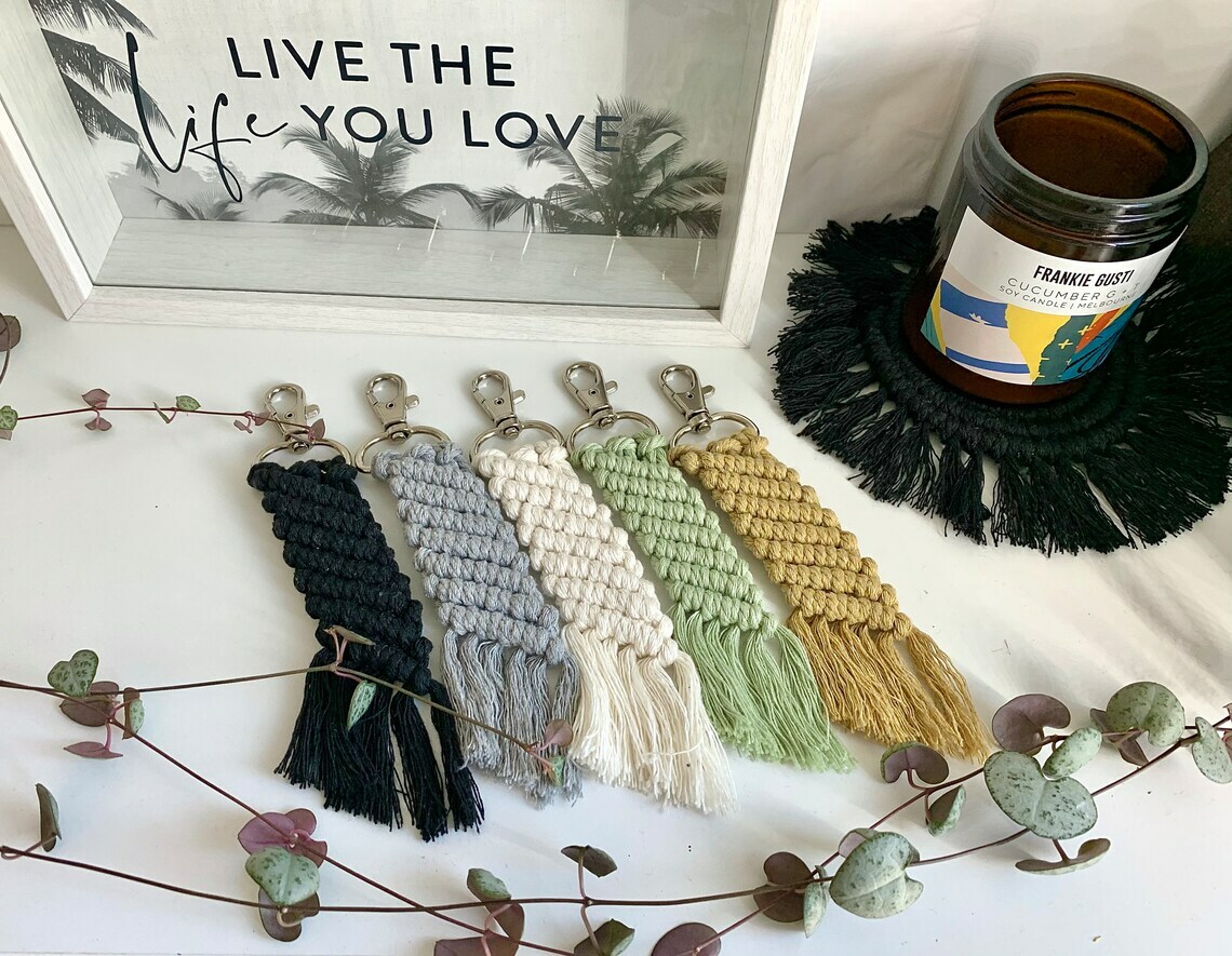 DECI Carabiner Macrame Keychain ovy - メルカリ