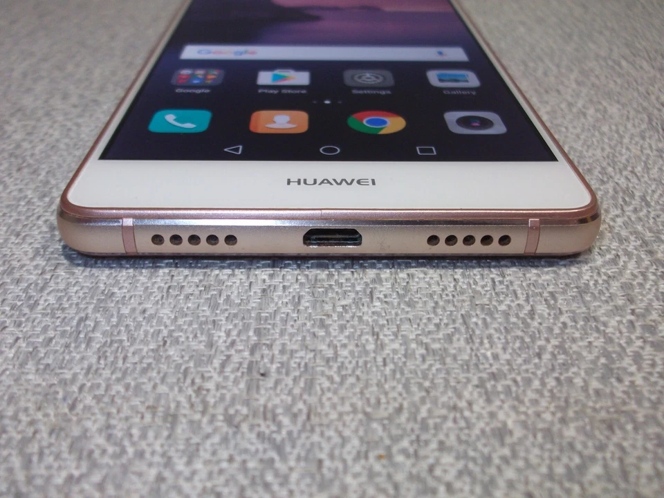 Huawei P9 Lite VNS-L31 16GB Unlocked White / Gold Android Smartphone - Image 3 of 4