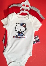 SANRIO HELLO KITTY SET 3 BODYS PATRIÓTICOS 🇺🇸 BEBÉ NIÑO DE UNA PIEZA NUEVOS CON ETIQUETAS