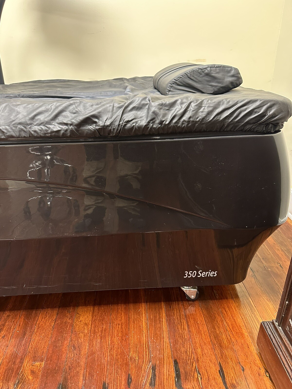 Hydromassage 350 Series Refurbished Massage Water Jet Bed Tanning Gym