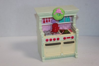 loving family christmas dollhouse