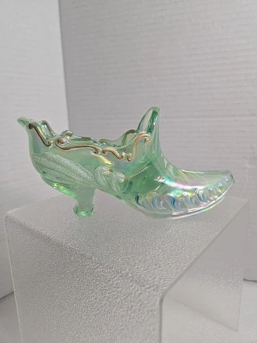 Fenton Green Iridescent HandPainted Frosted Swans Glass Singed No Box 7"