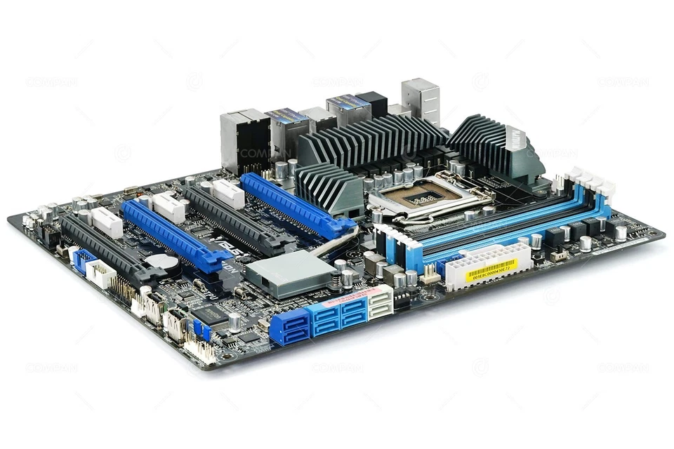 P8P67 ASUS MAINBOARD P8P67 LGA1155 DDR3 SATA3 USB3.0 - Immagine 2 di 3