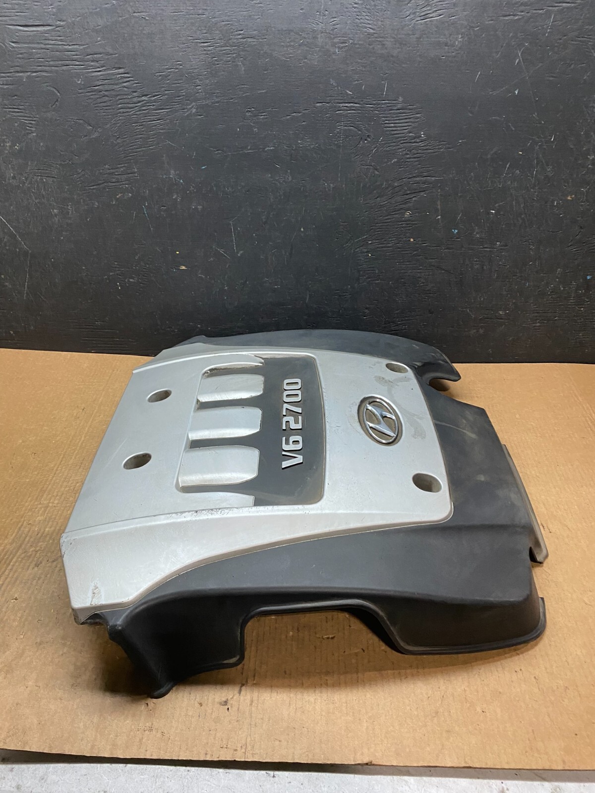 2005-2008 Hyundai Tucson 2.7L Engine Motor Cover 29240-37150 H4772 DG1