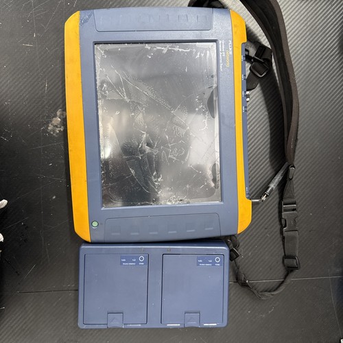 Fluke Networks OptiView XG Network Analysis Tablet W/ 2X Battery Power On