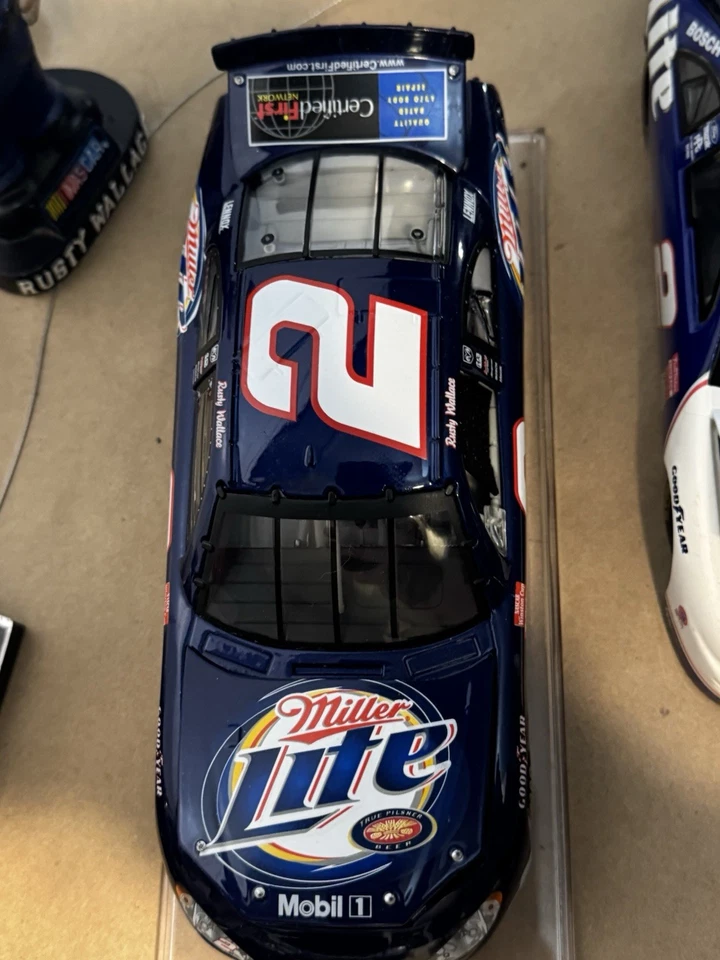 Огромный ржавый Уоллес NASCAR литой лот смесь масштабов A 1/24 это 1 из 1008 и автограф - Изображение 4 из 4