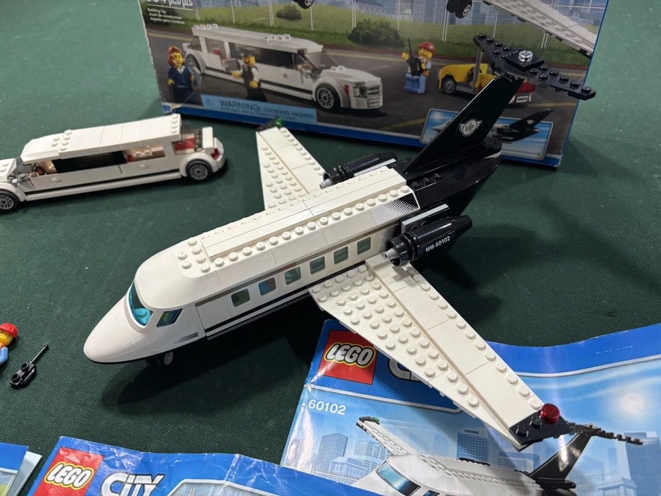 LEGO CITY: Airport VIP Service (60102) ~ Retired ~ Complete ~ with Manual ~ - Image 4 of 4