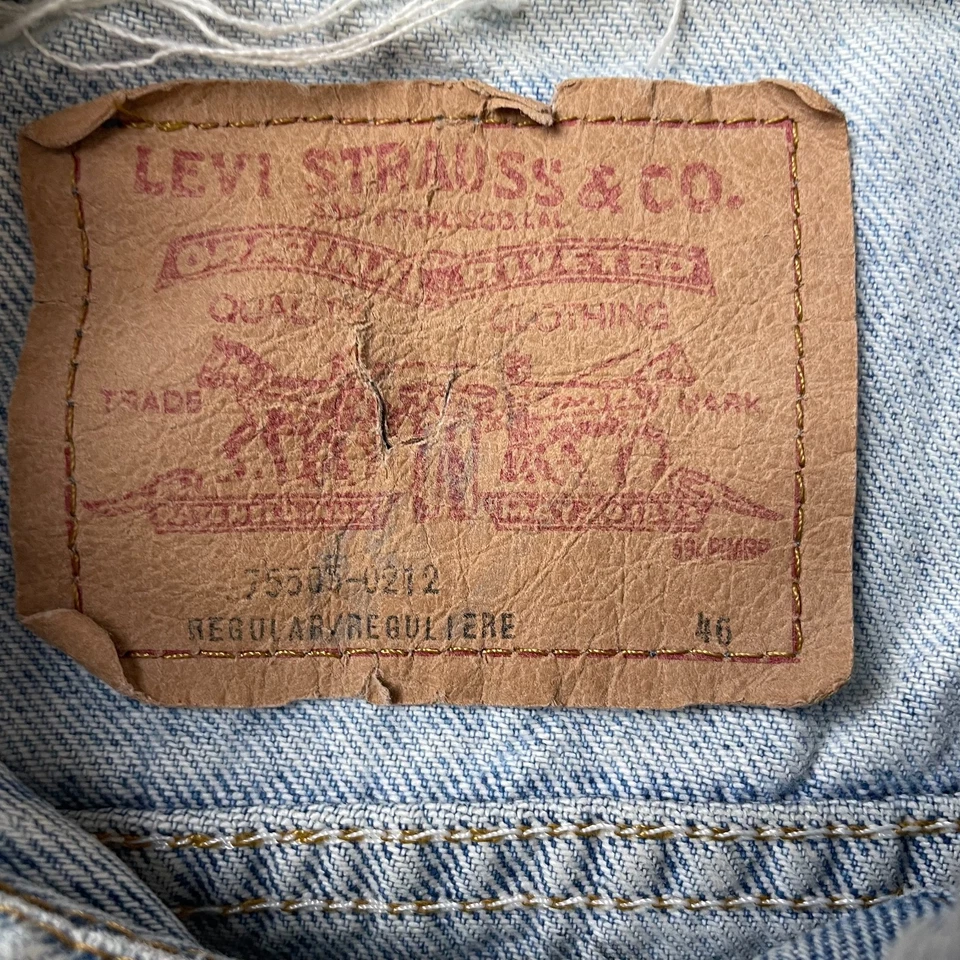 Levi's 75505-0212 Men's Blue Denim Trucker Jacket Size 44 Regular Fit, photo 4 of 5