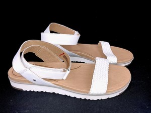 ugg laddie sandal