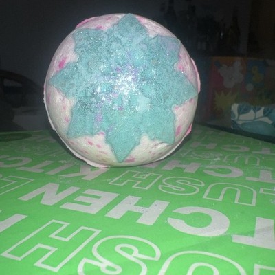 Lush Snow Fairy Bath Bomb