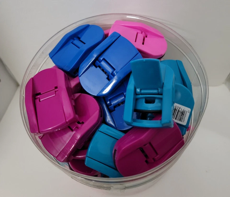 TRIM TRAVEL COMPACT EYELASH CURLER (50 pk ASSORTED COLORS AS PICTURED) - Image 2 of 2