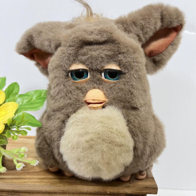 Hasbro Furby 2 Coffee Color Blue Eyes English ver. 2005 Hasbro Furby 2 Coffee Color Blue Eyes English ver. 2005