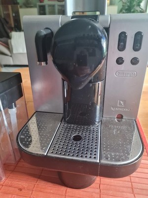 DeLonghi EN680M Nespresso Lattissima Espresso Machine Coffee Maker