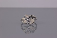 WHEELER Sterling Silver Classic Grape Leaf Themed Band Ring 925 Sz: 8