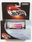 100% Hot Wheels 1/64Vintage Diecast Volkswagen Microbus Pink/White 2000 N14