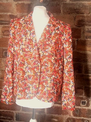 ZARA FLORAL BLAZER FITS SIZE 14 APPROX - Image 1 of 4