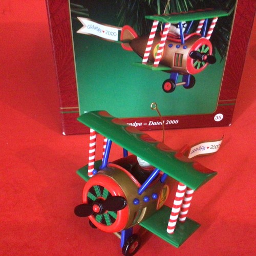 AIRPLANE CHRISTMAS ORNAMENT CARLTON CARDS HEIRLOOM 2000 GRANDPA AVIATOR - Picture 2 of 11