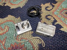 Fujifilm FinePix F Series F440 4.1MP Digital Camera WORKS WITH ISSUES READ ALL