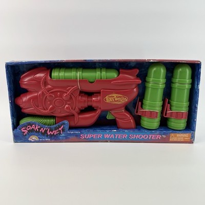 Rare New In Box Soak N  Wet Super Shooters Super Water Shooter Agglo Made n 2010