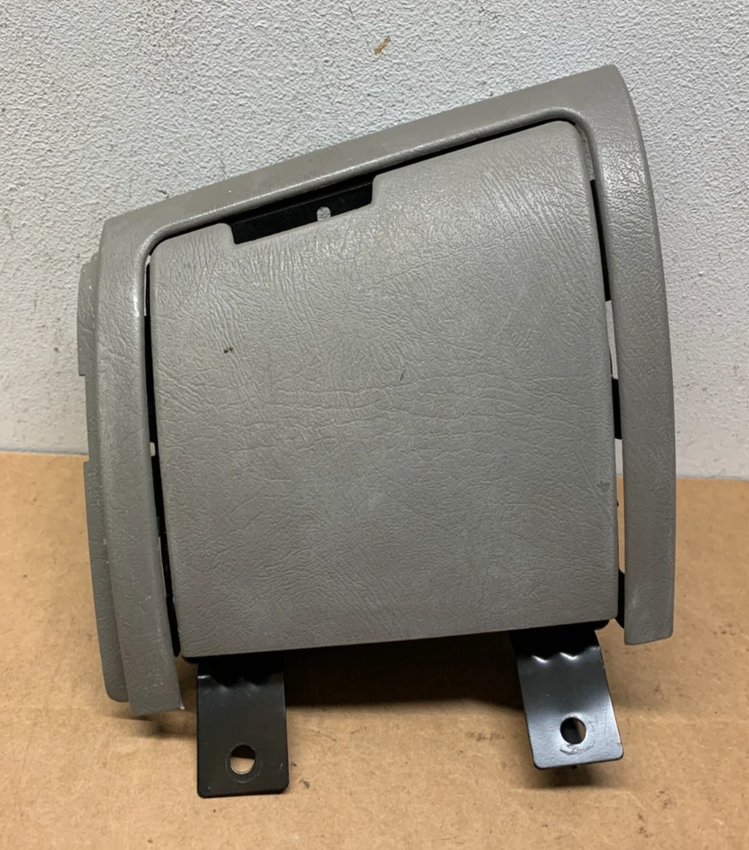 1998-2004 Chevy S10 Blazer Sonoma Jimmy Interior Dash Ash Tray Gray 15008176 - Image 3 of 4