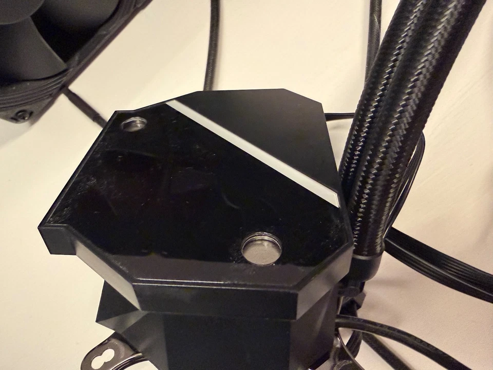 ASUS Rog Ryujin 360 RGB AIO Liquid CPU Cooler 360mm 3 4-pin Noctua iPPC PWM Fans - Image 2 of 4