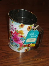BRAND NEW WITH TAGS PIONEER WOMAN BREEZY BLOSSOM FLOUR SIFTER