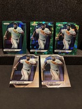 2025 Panini Prizm Baseball Vladimir Guerrero Green, Green Cracked Ice, and Base